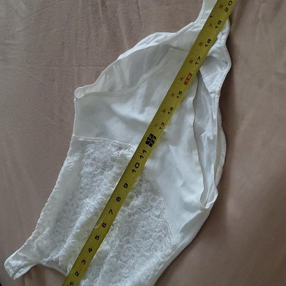 Marks & Spencer shapewear - Picture 6 of 8